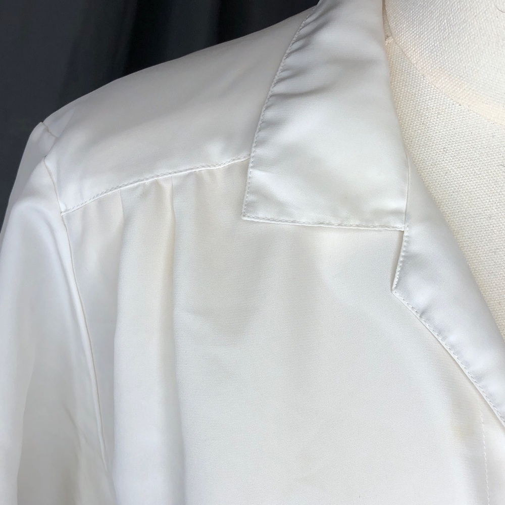 80’s Women’s Short Sleeve Shirt by Lord & Taylor - Picture 4 of 14